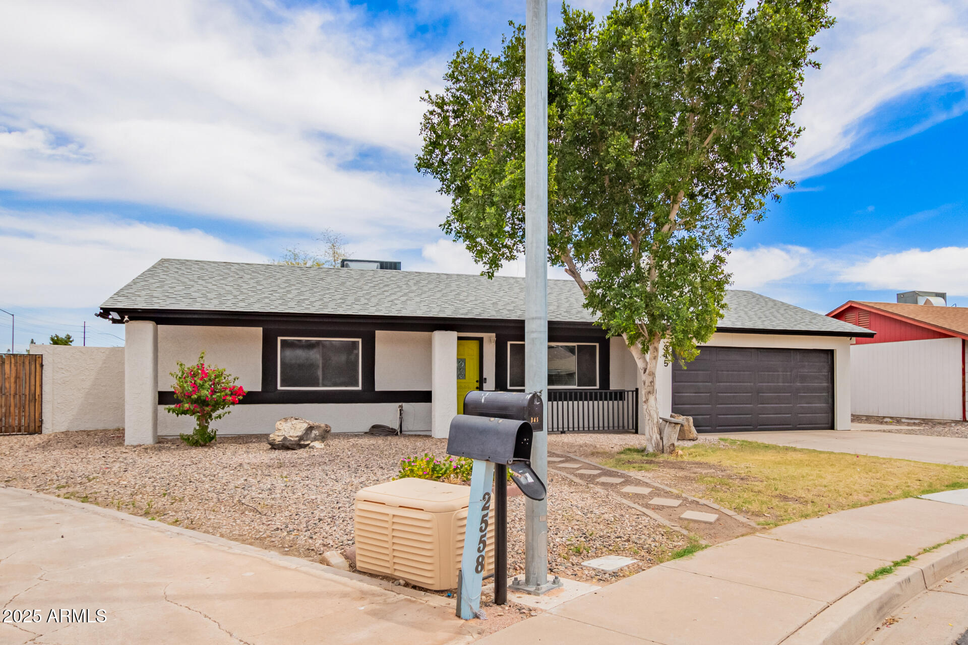 345 N GLENVIEW --