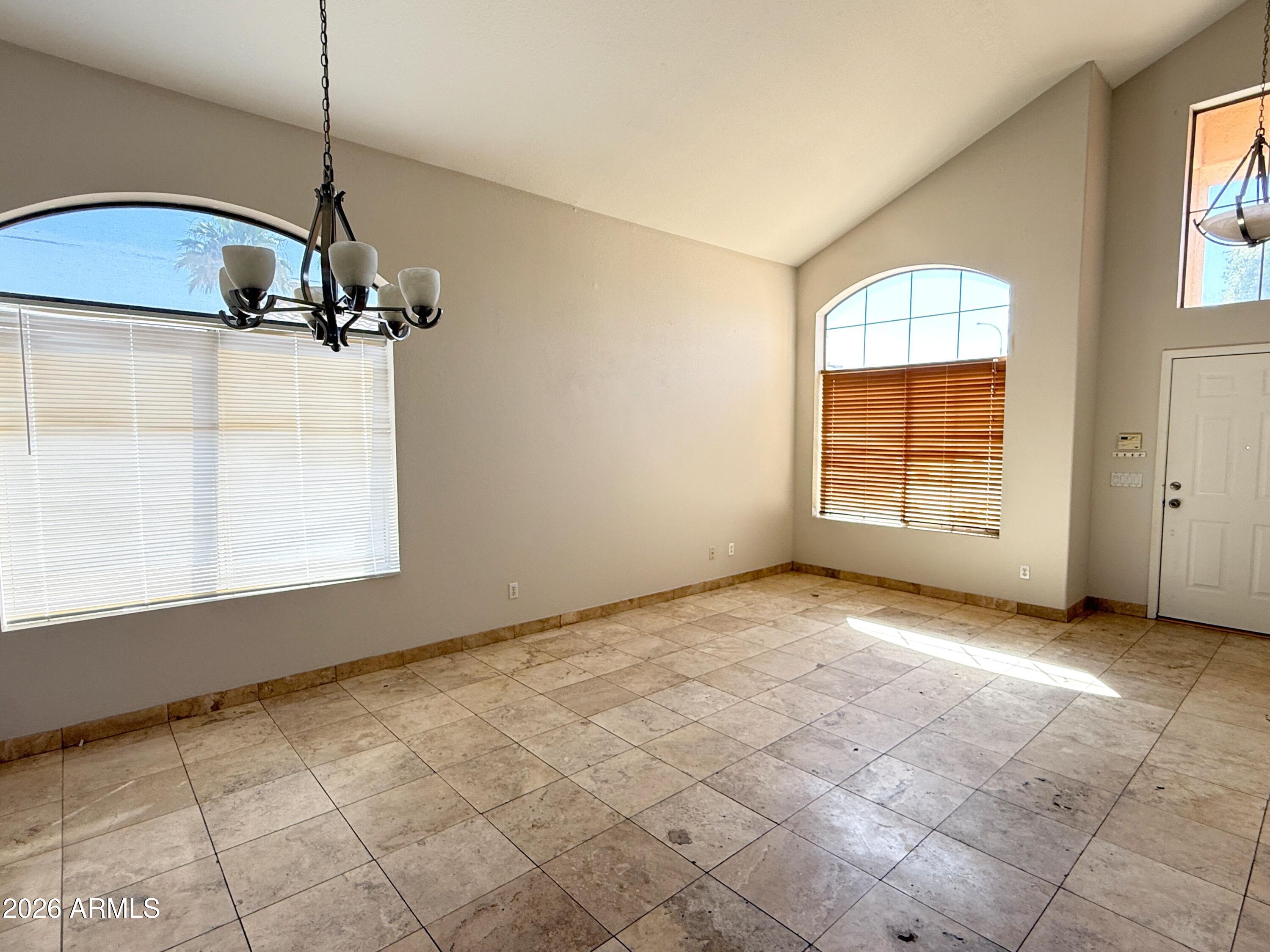 1274 W Sparrow Court