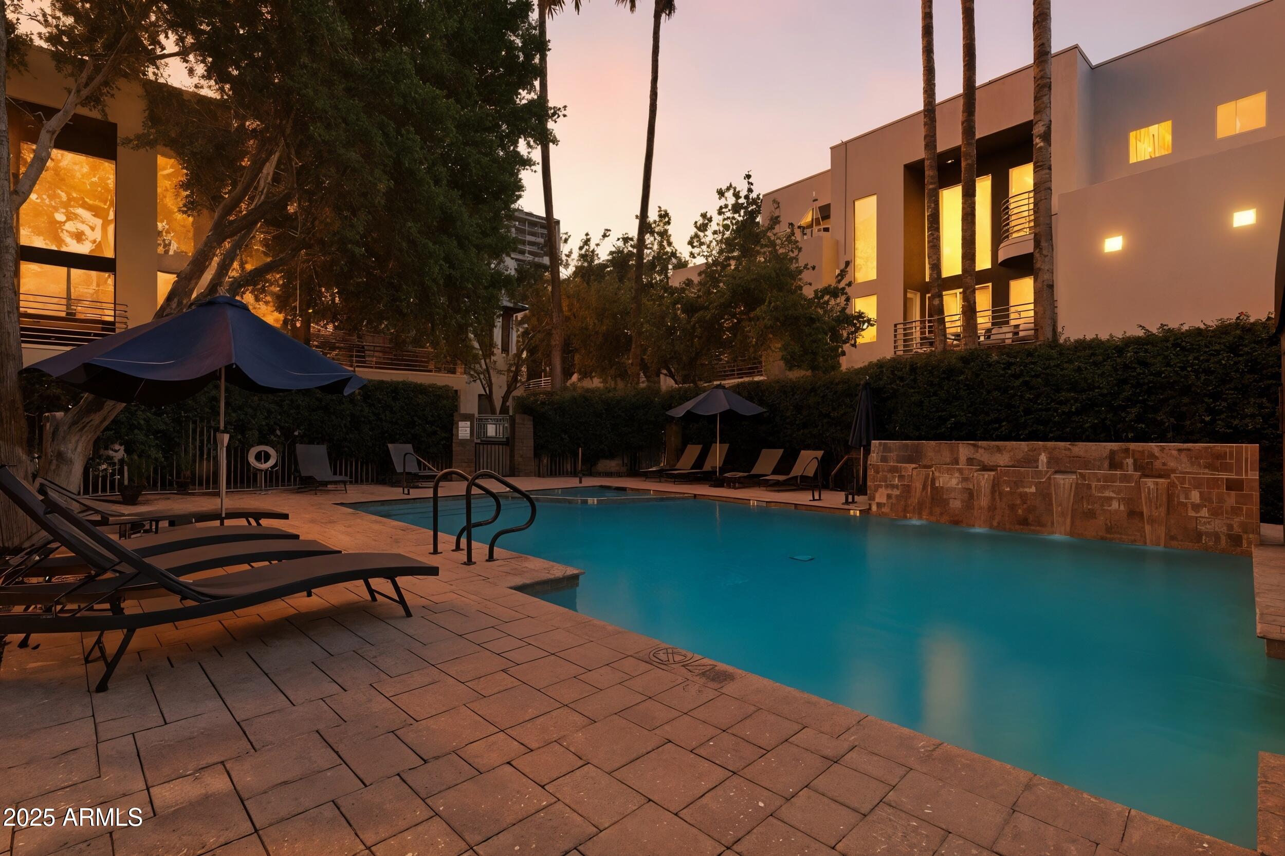 3633 N 3RD Avenue 2009