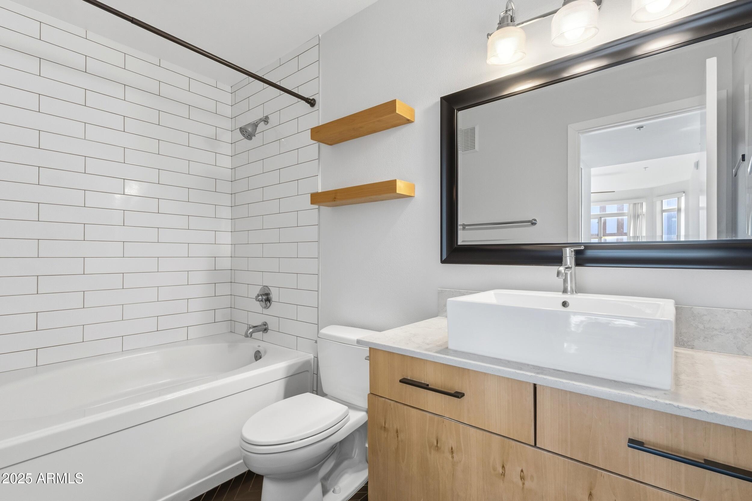 3633 N 3RD Avenue 2009