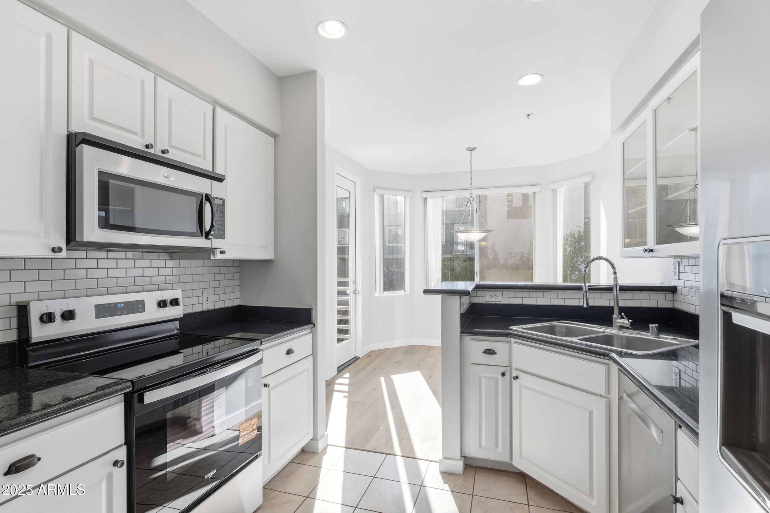 3633 N 3RD Avenue 2009