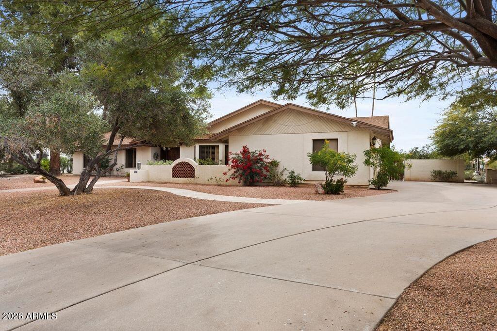 5401 E SAHUARO Drive