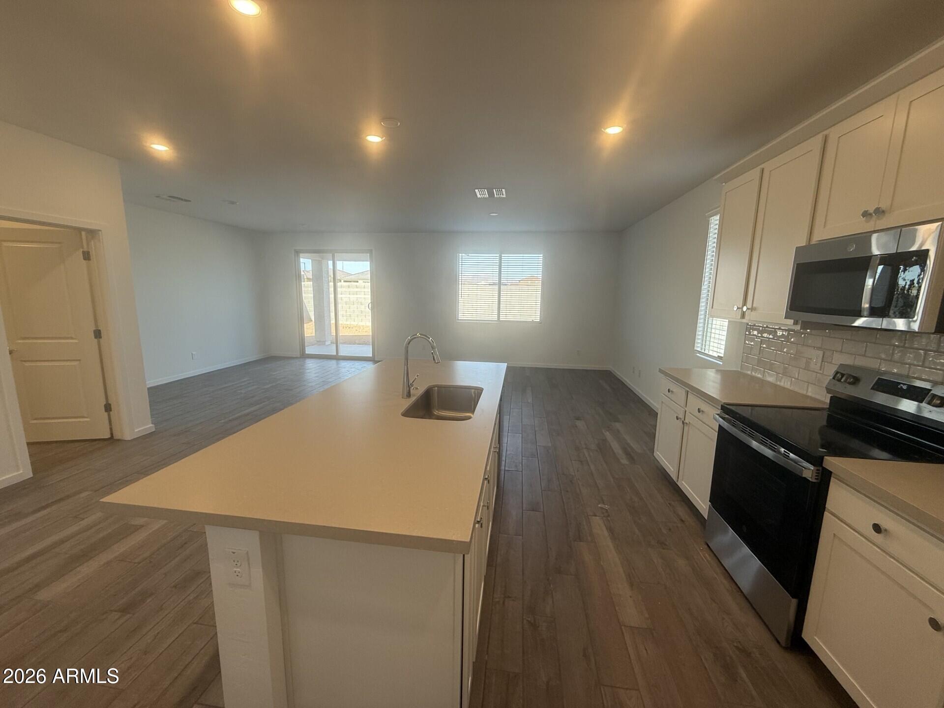 25202 W LA SALLE Street