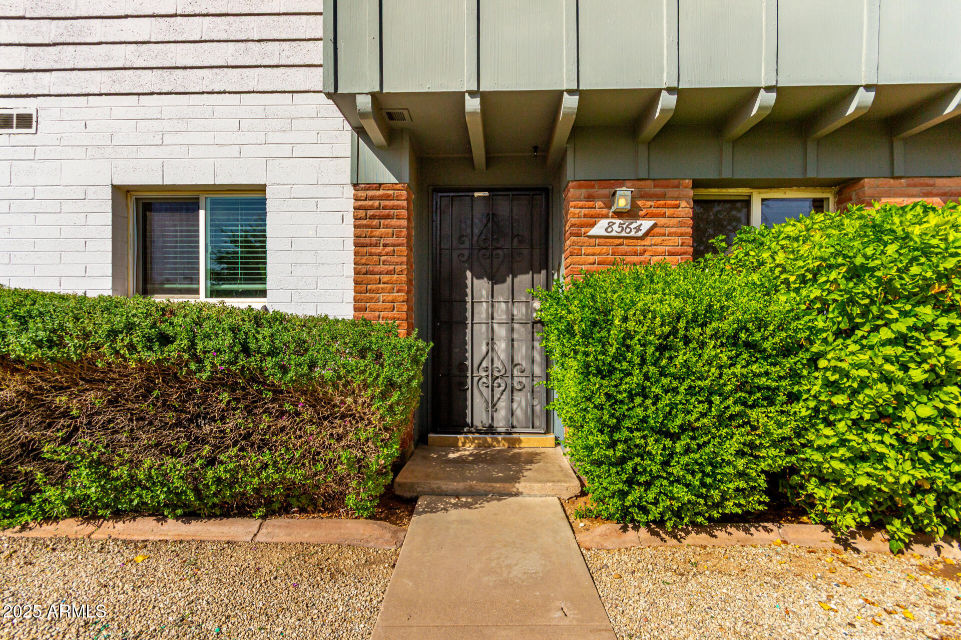 8564 E MCDONALD Drive