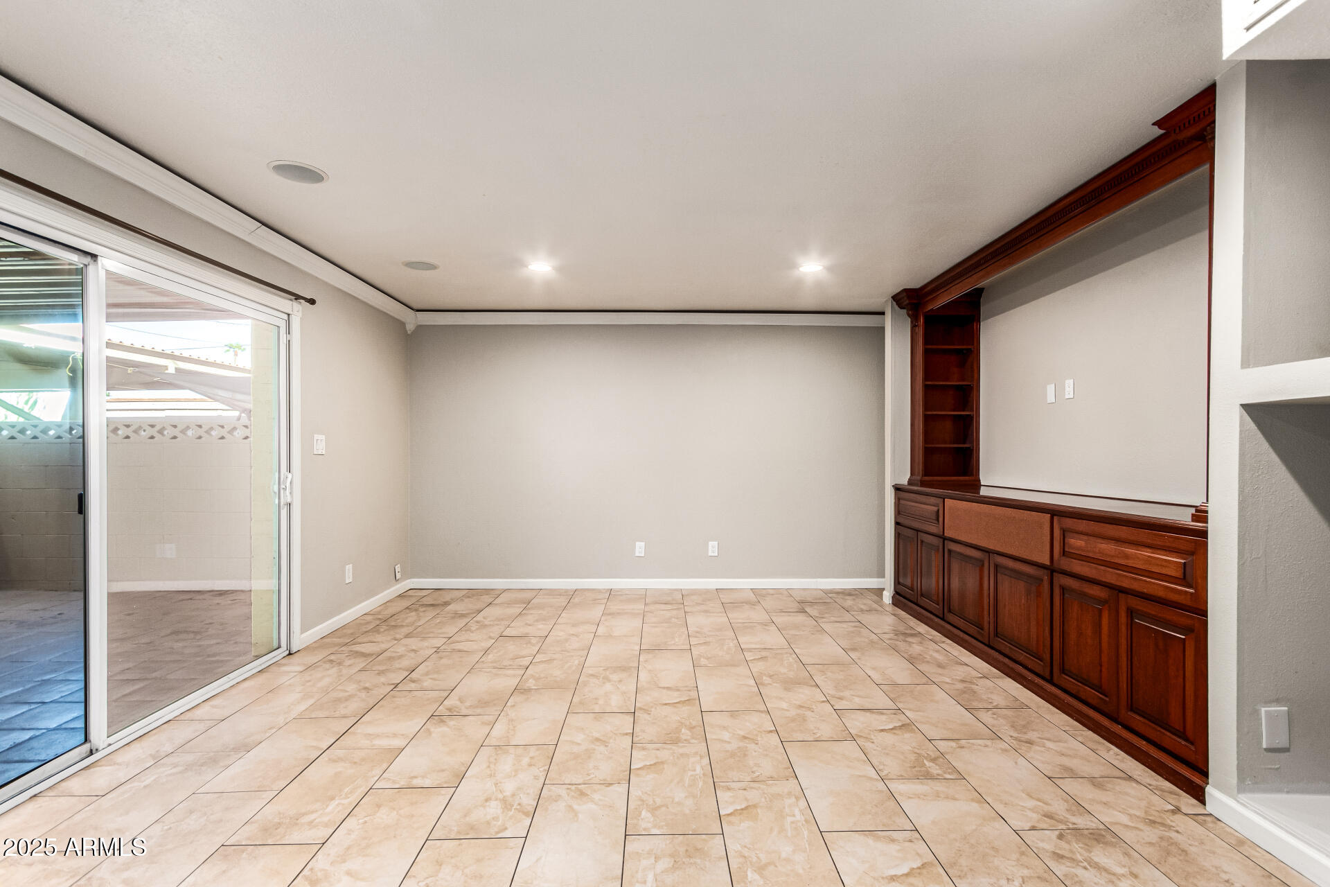 8564 E MCDONALD Drive