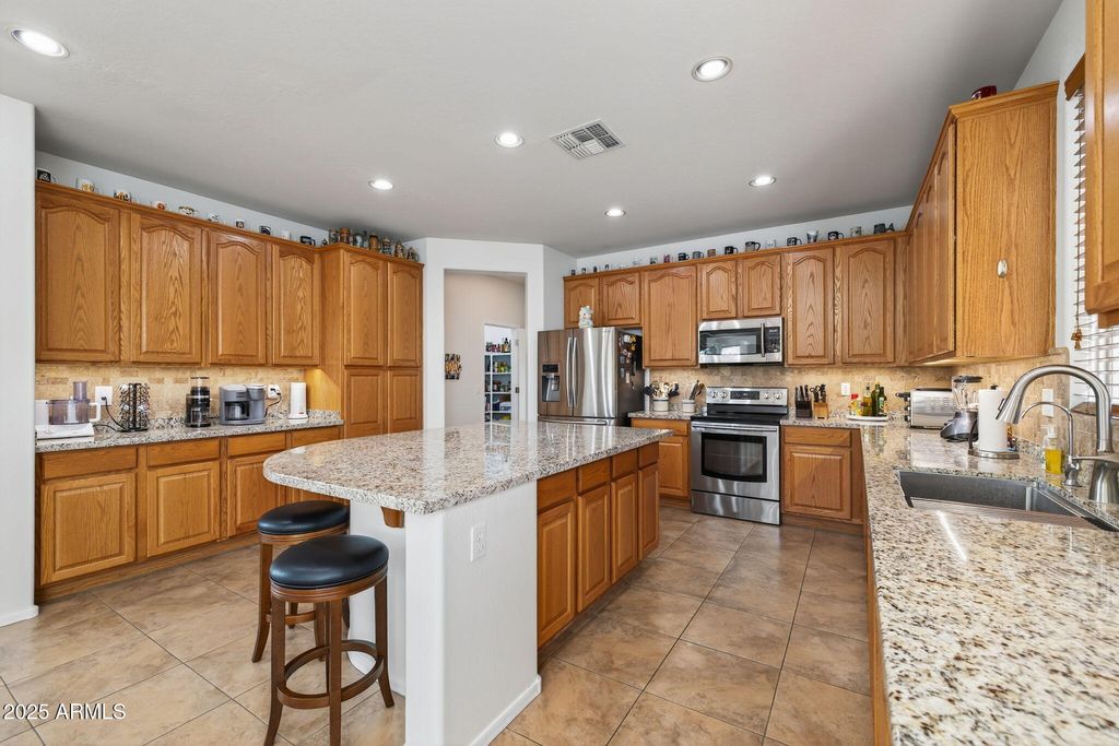 Photo of 2965 E Vermont Drive, Gilbert, AZ 85295 (MLS # 6934631)