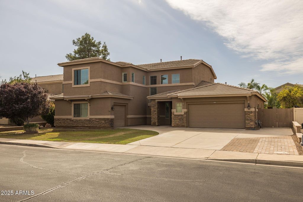 Photo of 2965 E Vermont Drive, Gilbert, AZ 85295 (MLS # 6934631)
