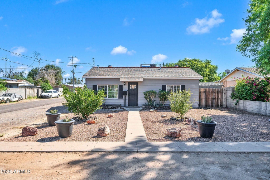 Photo of 7505 N 60th Avenue, Glendale, AZ 85301 (MLS # 7092543)