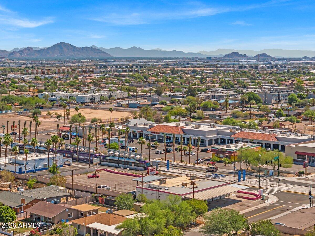 5233 S Central Avenue