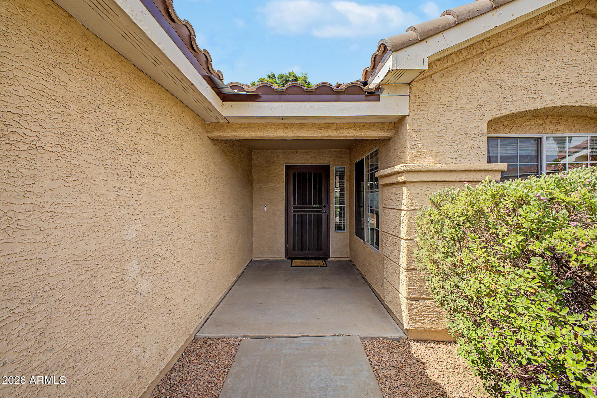 1014 W LEAH Lane
