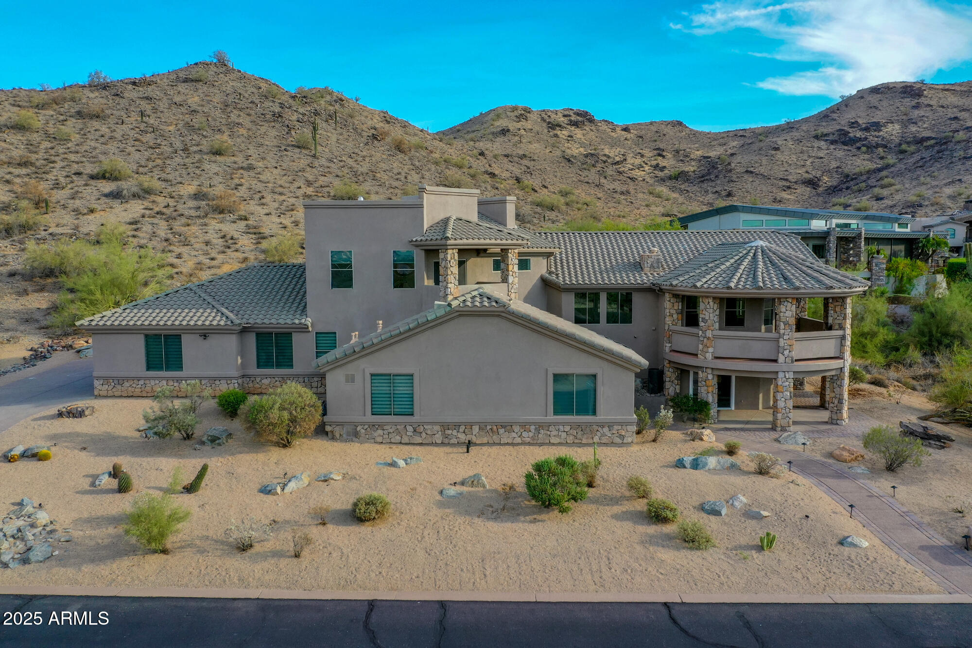 Phoenix, Arizona 85042, United States, 4 Bedrooms Bedrooms, ,4 BathroomsBathrooms,Residential,Active,136942