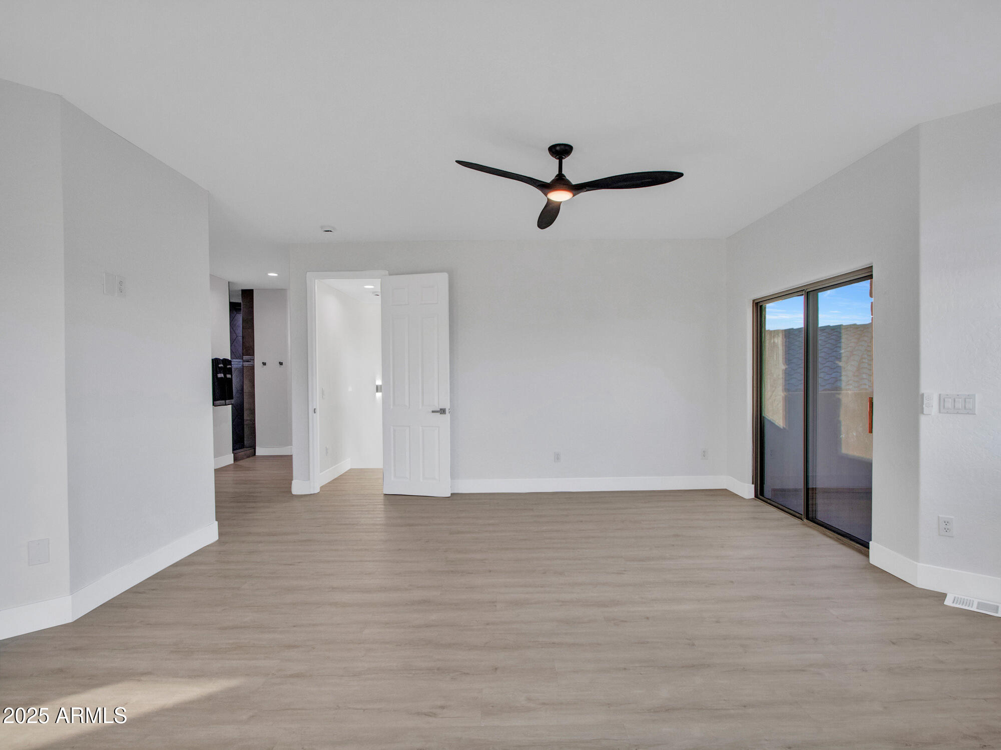 Phoenix, Arizona 85042, United States, 4 Bedrooms Bedrooms, ,4 BathroomsBathrooms,Residential,Active,136942