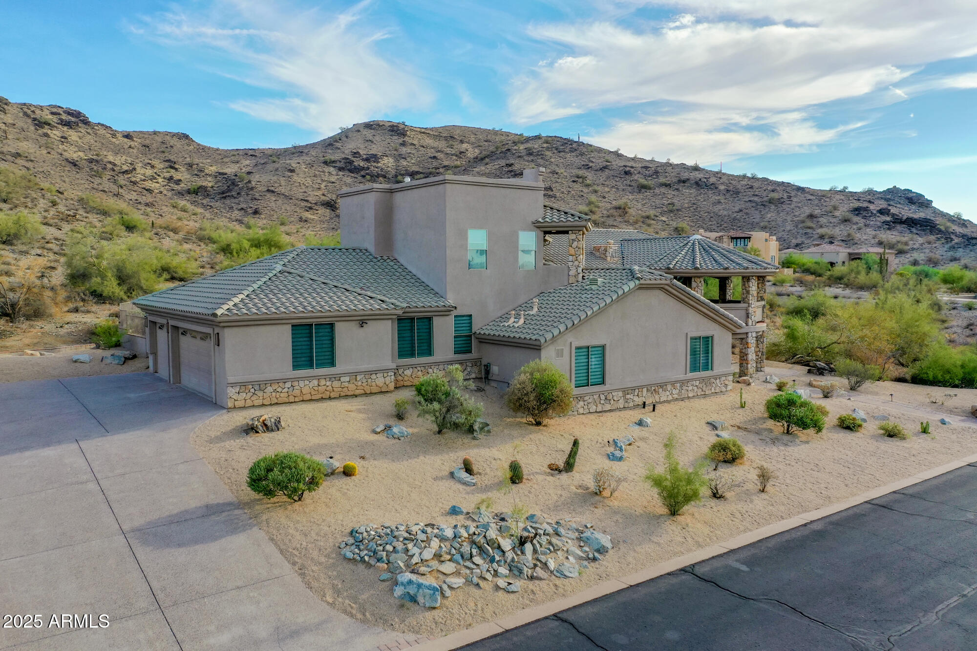 Phoenix, Arizona 85042, United States, 4 Bedrooms Bedrooms, ,4 BathroomsBathrooms,Residential,Active,136942