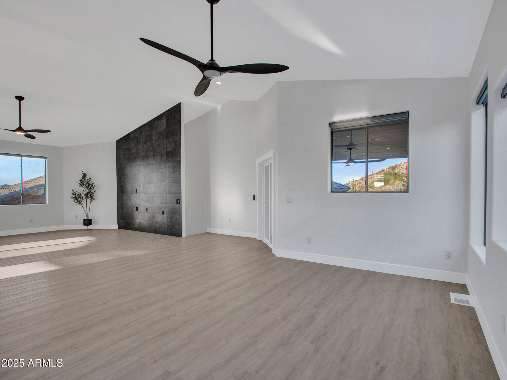 Phoenix, Arizona 85042, United States, 4 Bedrooms Bedrooms, ,4 BathroomsBathrooms,Residential,Active,136942