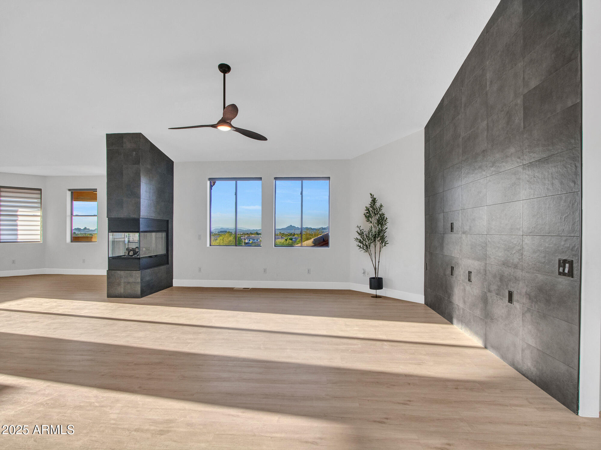 Phoenix, Arizona 85042, United States, 4 Bedrooms Bedrooms, ,4 BathroomsBathrooms,Residential,Active,136942