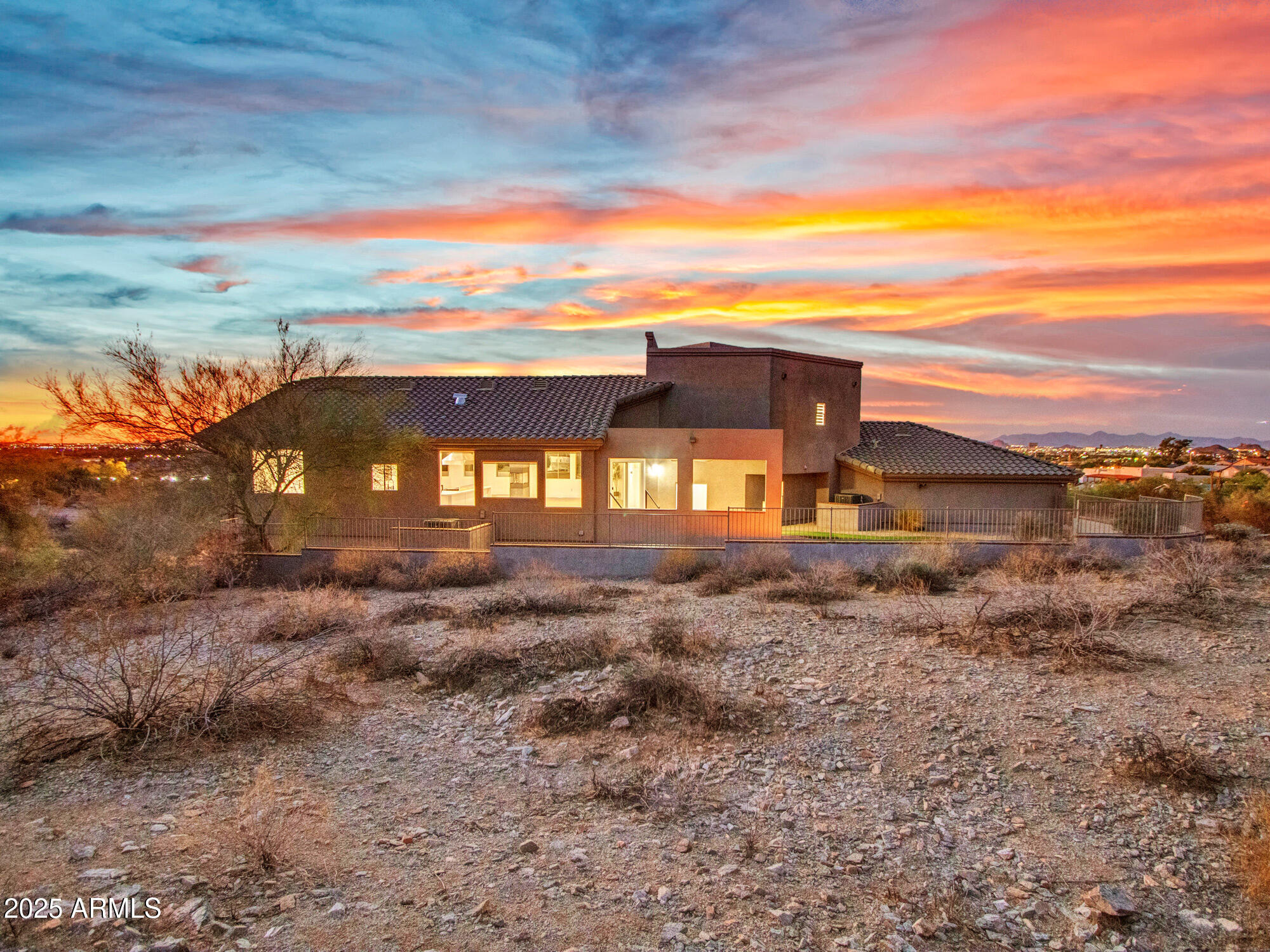 Phoenix, Arizona 85042, United States, 4 Bedrooms Bedrooms, ,4 BathroomsBathrooms,Residential,Active,136942