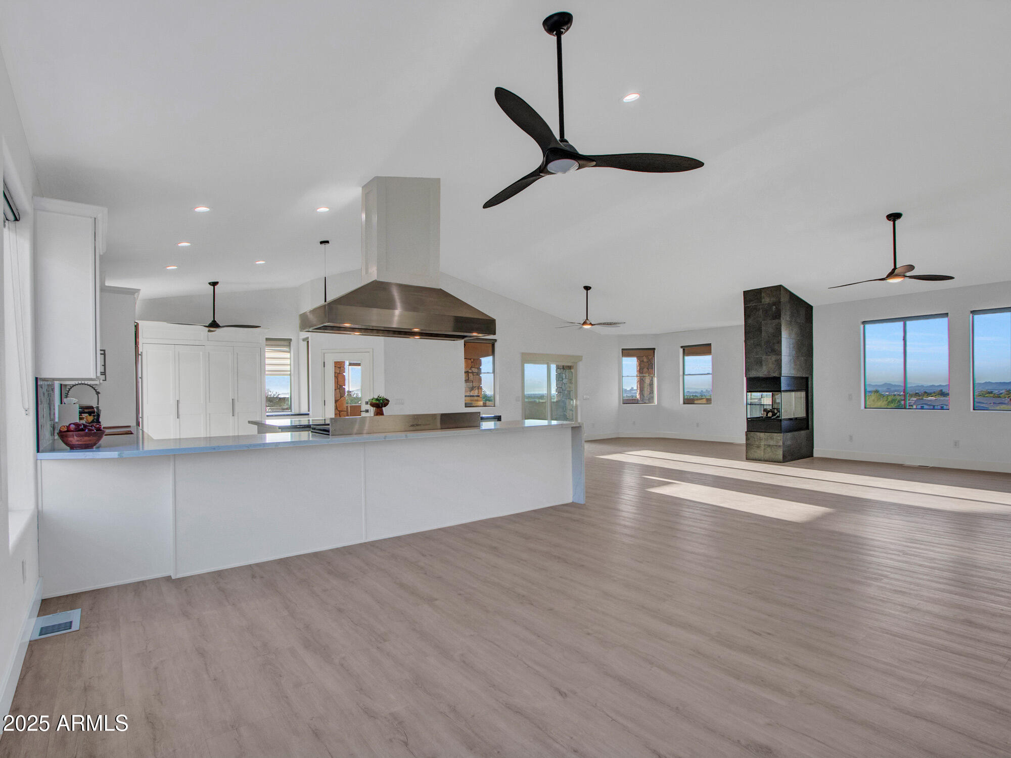 Phoenix, Arizona 85042, United States, 4 Bedrooms Bedrooms, ,4 BathroomsBathrooms,Residential,Active,136942