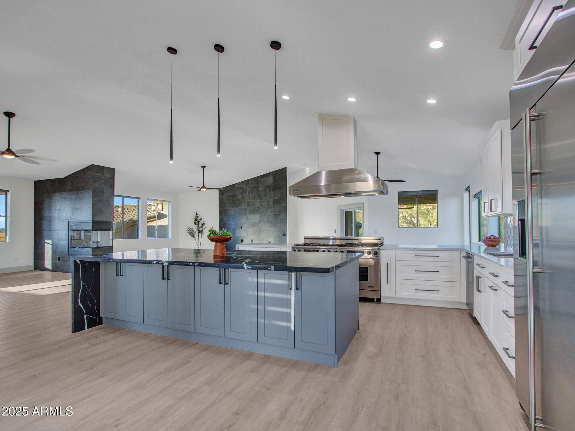 Phoenix, Arizona 85042, United States, 4 Bedrooms Bedrooms, ,4 BathroomsBathrooms,Residential,Active,136942