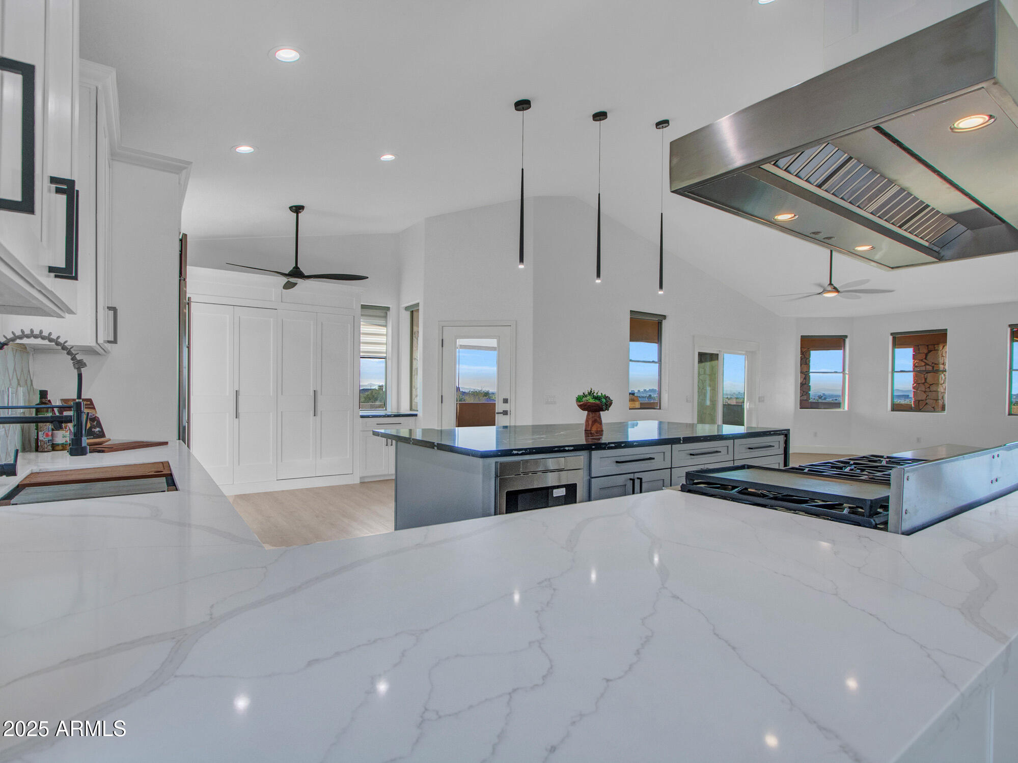 Phoenix, Arizona 85042, United States, 4 Bedrooms Bedrooms, ,4 BathroomsBathrooms,Residential,Active,136942