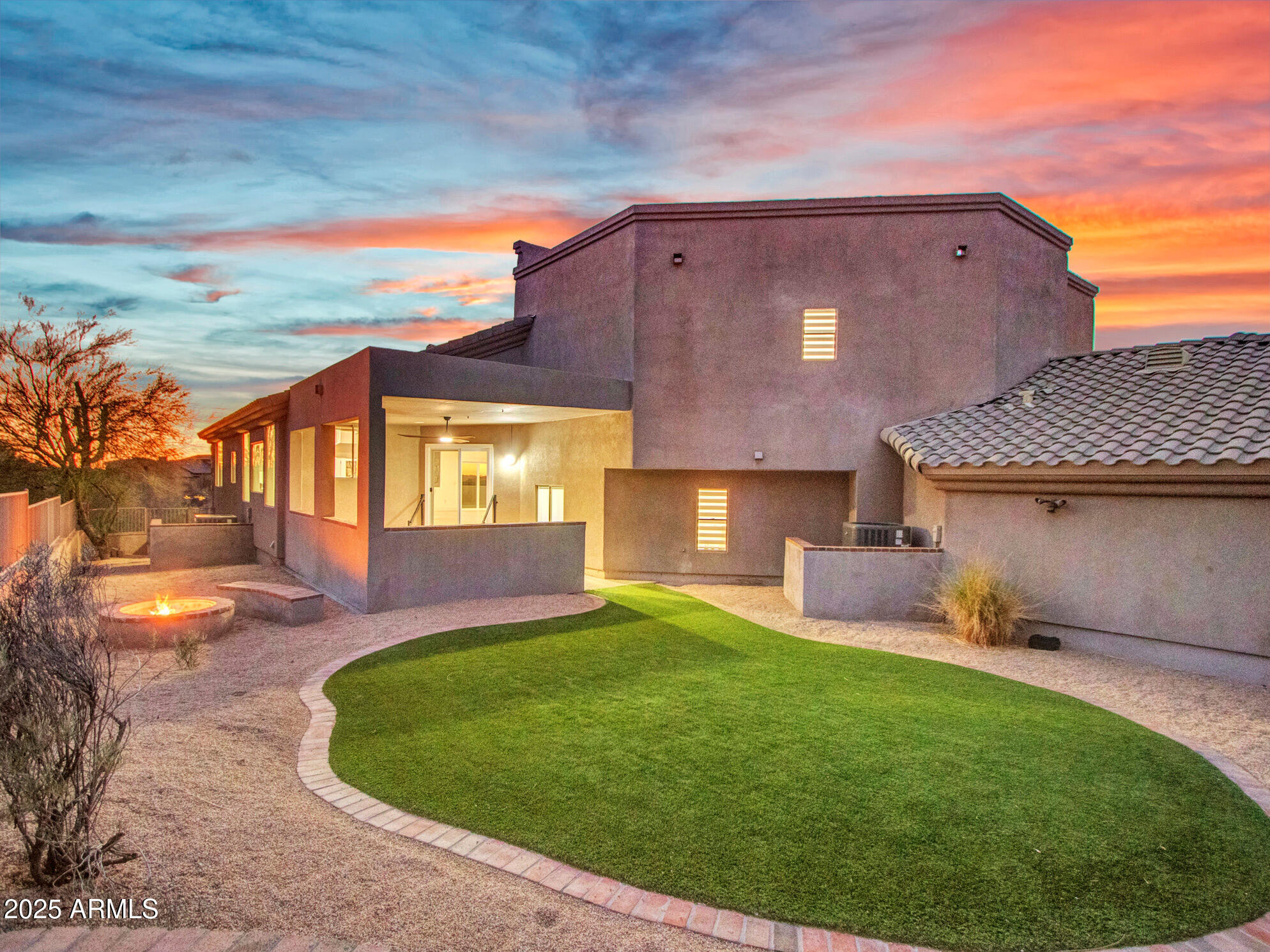 Phoenix, Arizona 85042, United States, 4 Bedrooms Bedrooms, ,4 BathroomsBathrooms,Residential,Active,136942