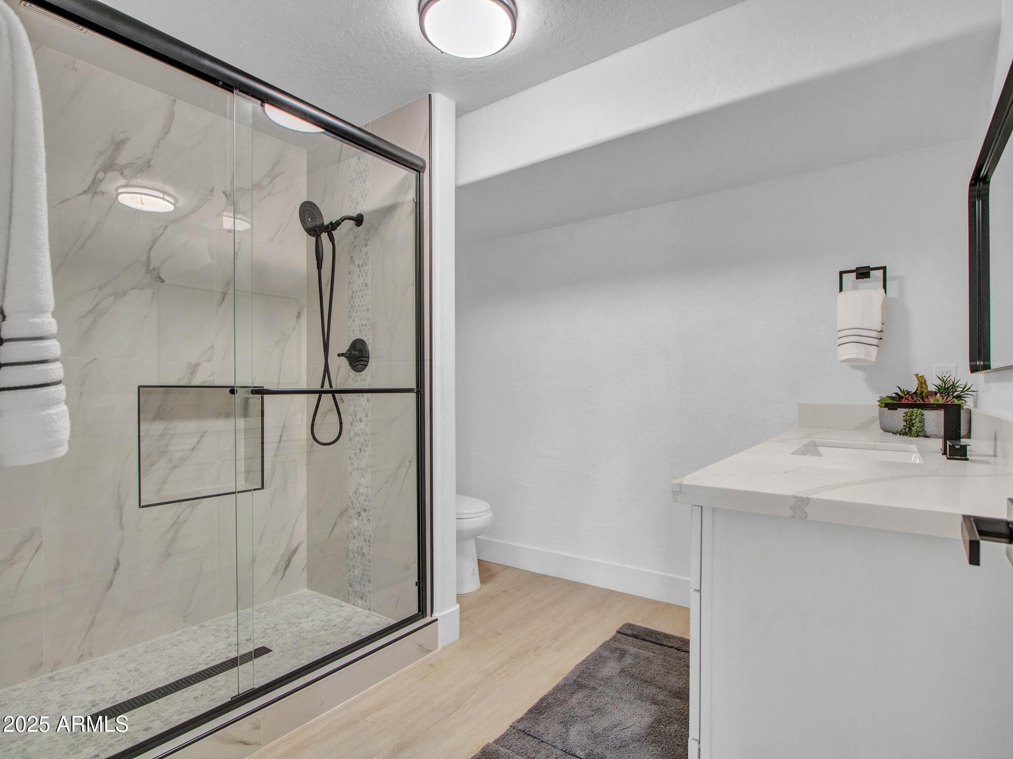 Phoenix, Arizona 85042, United States, 4 Bedrooms Bedrooms, ,4 BathroomsBathrooms,Residential,Active,136942