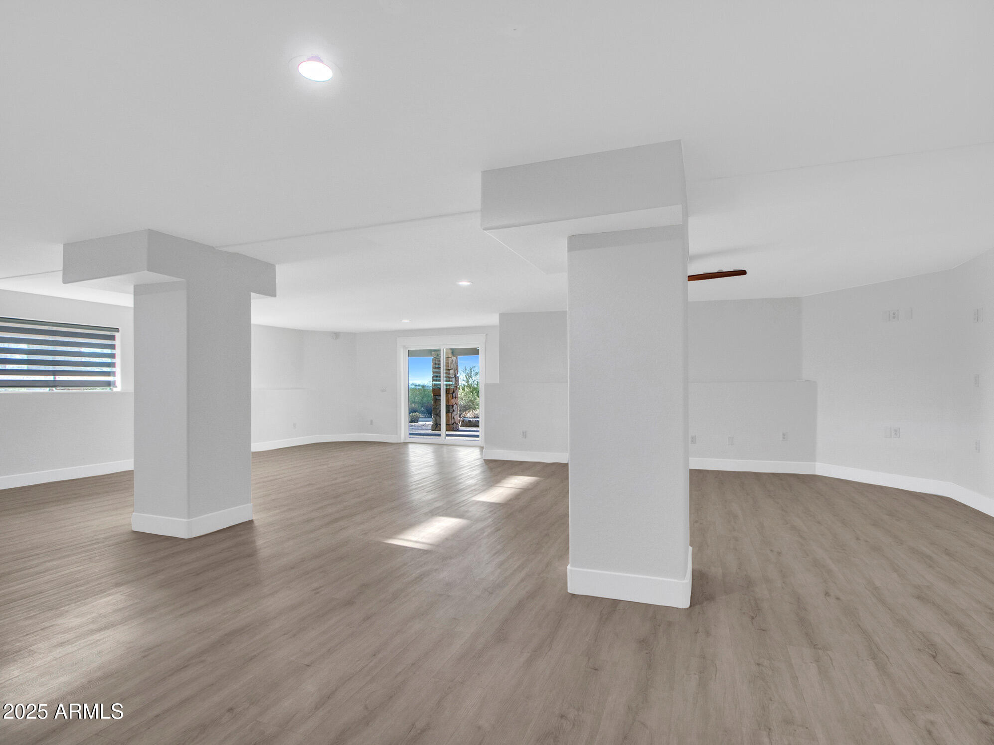 Phoenix, Arizona 85042, United States, 4 Bedrooms Bedrooms, ,4 BathroomsBathrooms,Residential,Active,136942