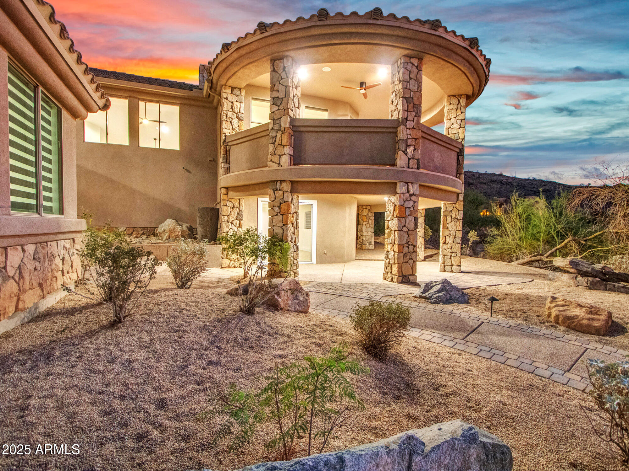 Phoenix, Arizona 85042, United States, 4 Bedrooms Bedrooms, ,4 BathroomsBathrooms,Residential,Active,136942