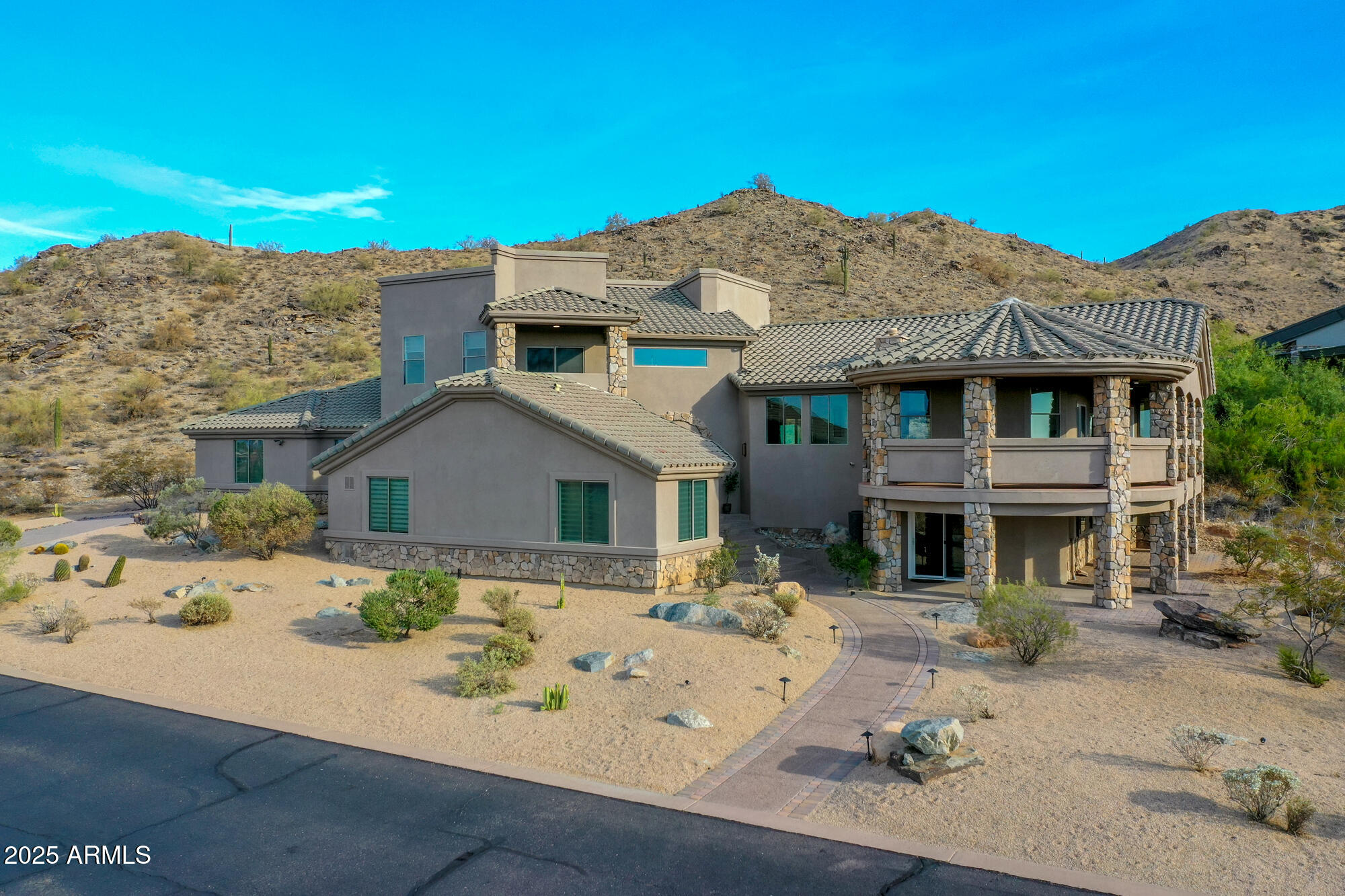 Phoenix, Arizona 85042, United States, 4 Bedrooms Bedrooms, ,4 BathroomsBathrooms,Residential,Active,136942