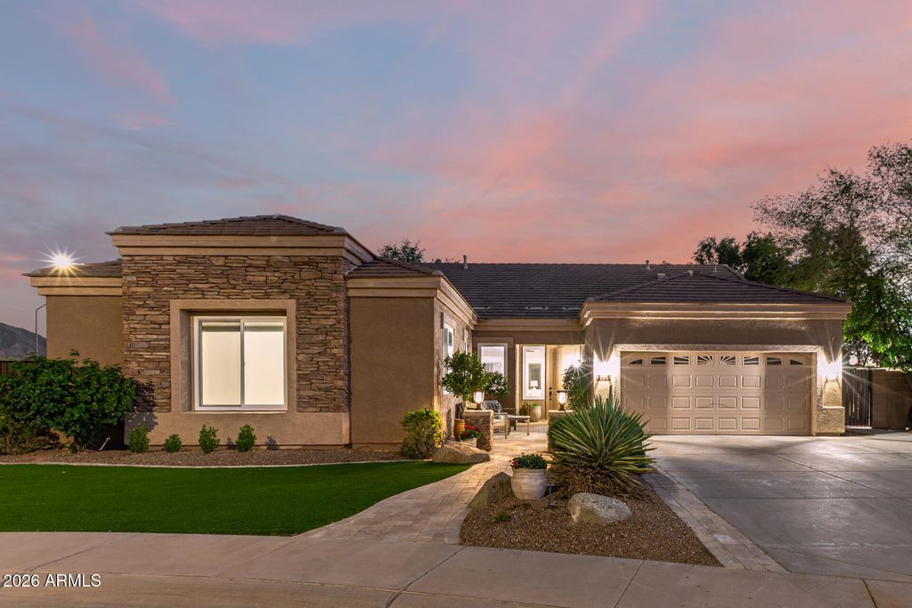 Photo of 4995 E Indian Wells Drive, Chandler, AZ 85249 (MLS # 6991467)