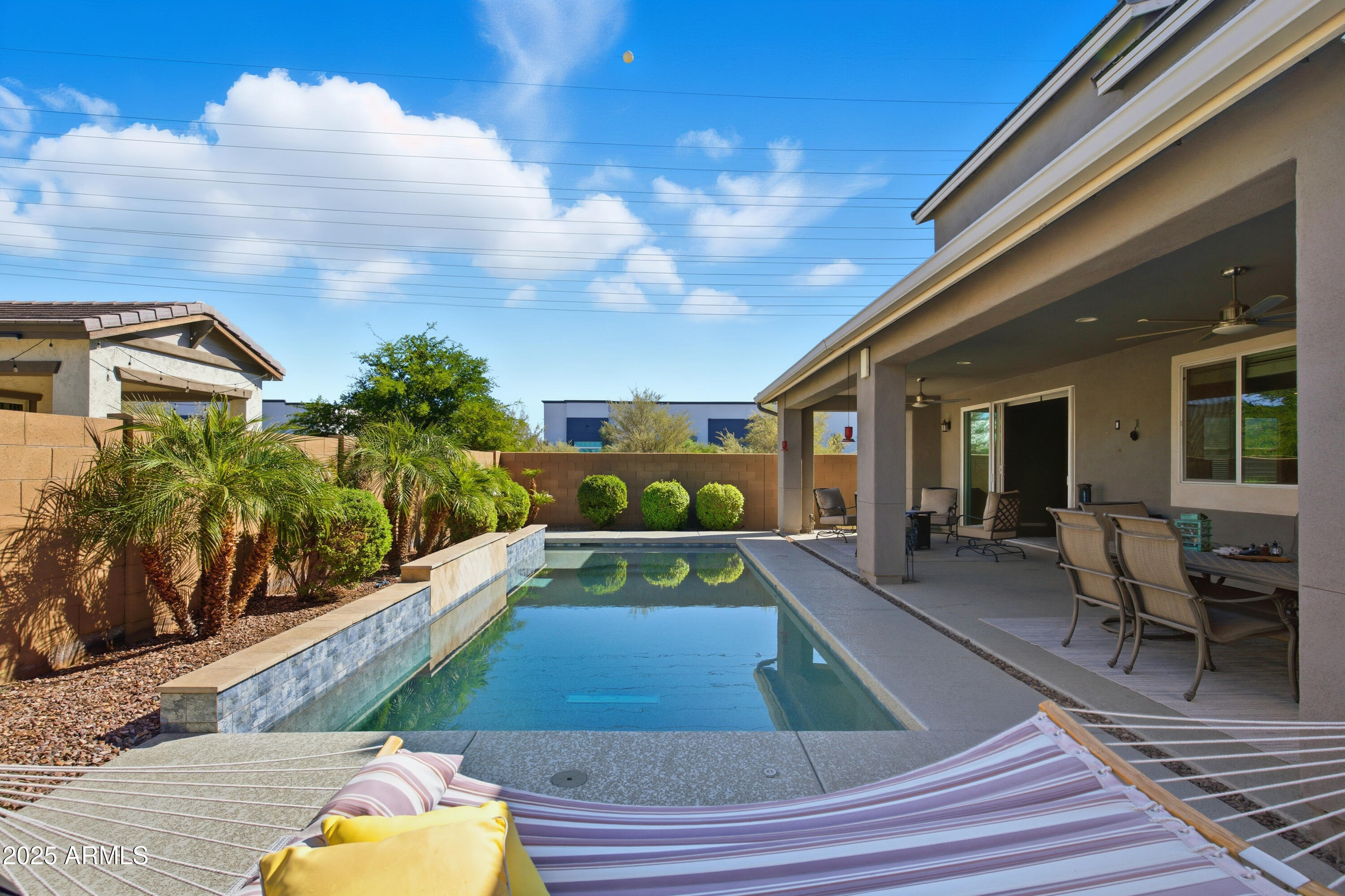 284 E HONEYSUCKLE Place