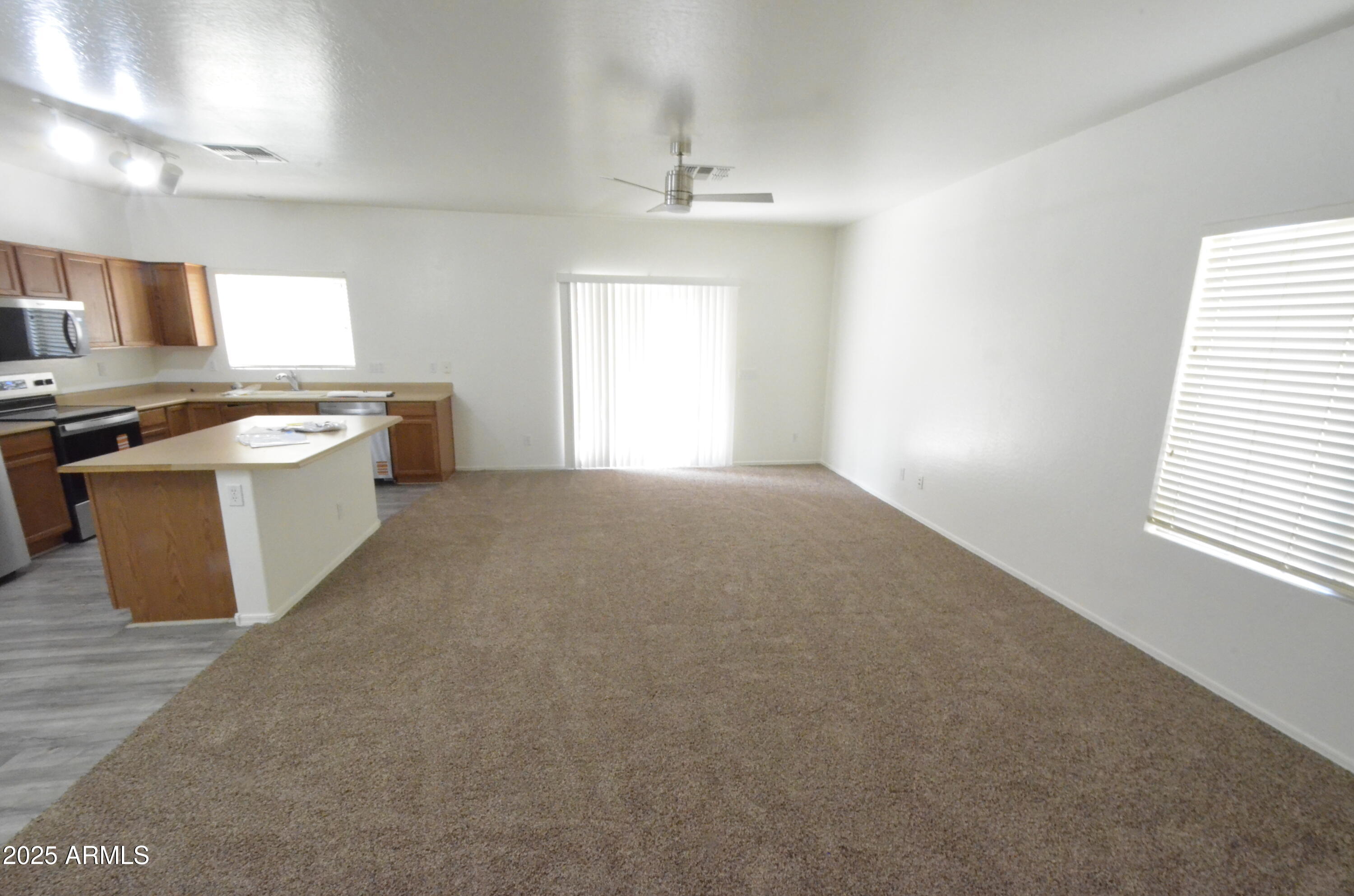 4564 S MARBLE Street