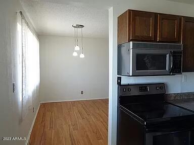 8211 E GARFIELD Street J218