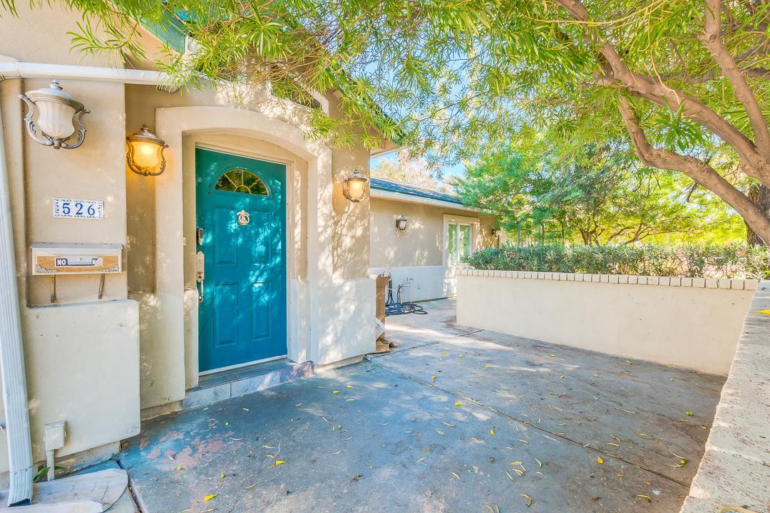 526 E Flynn Lane