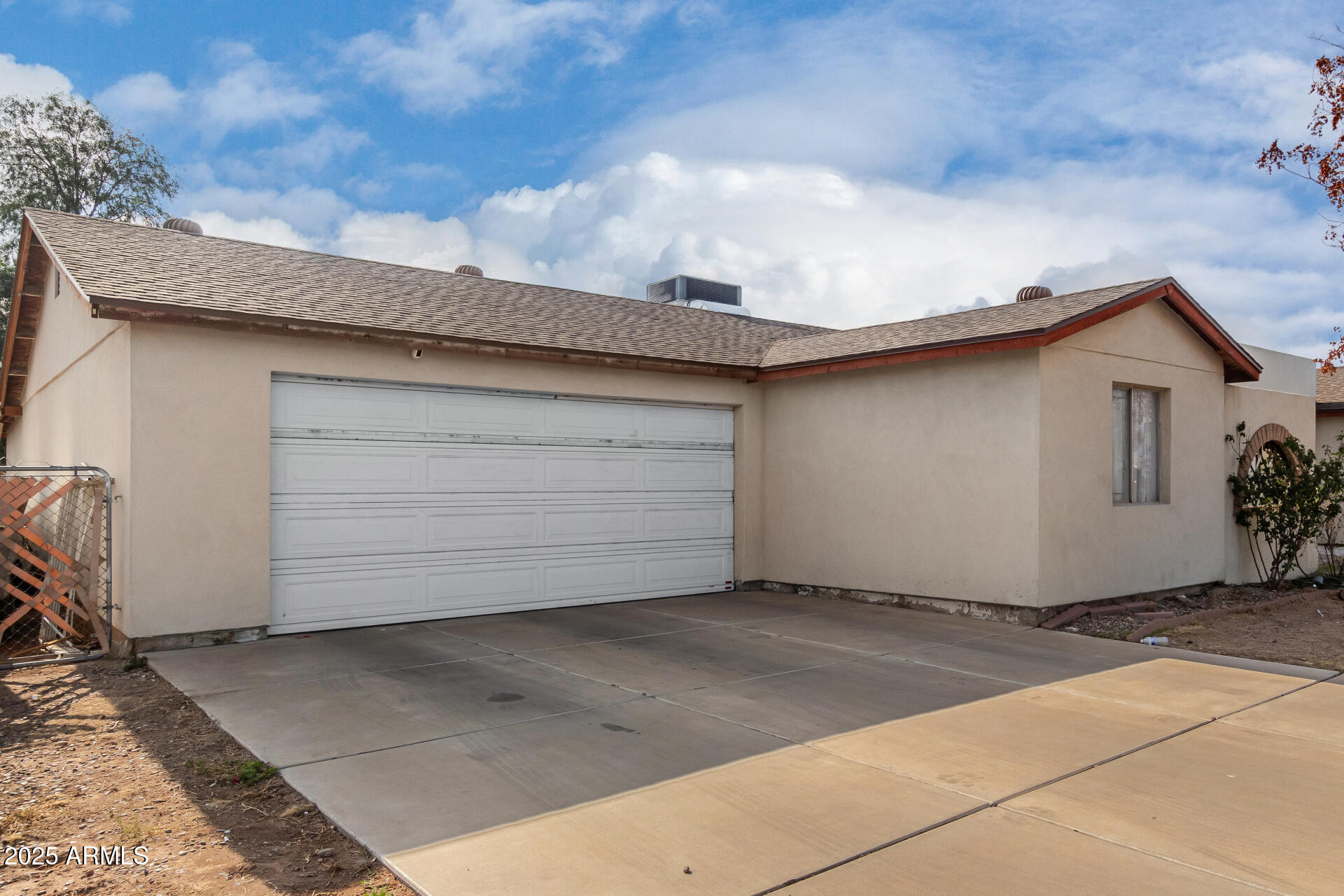1602 N 73RD Avenue