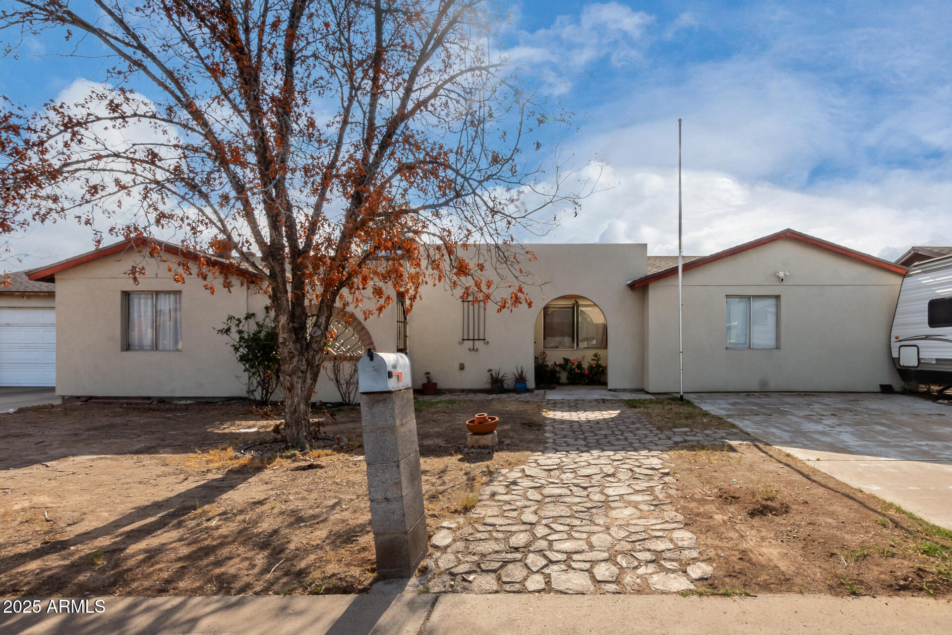 1602 N 73RD Avenue