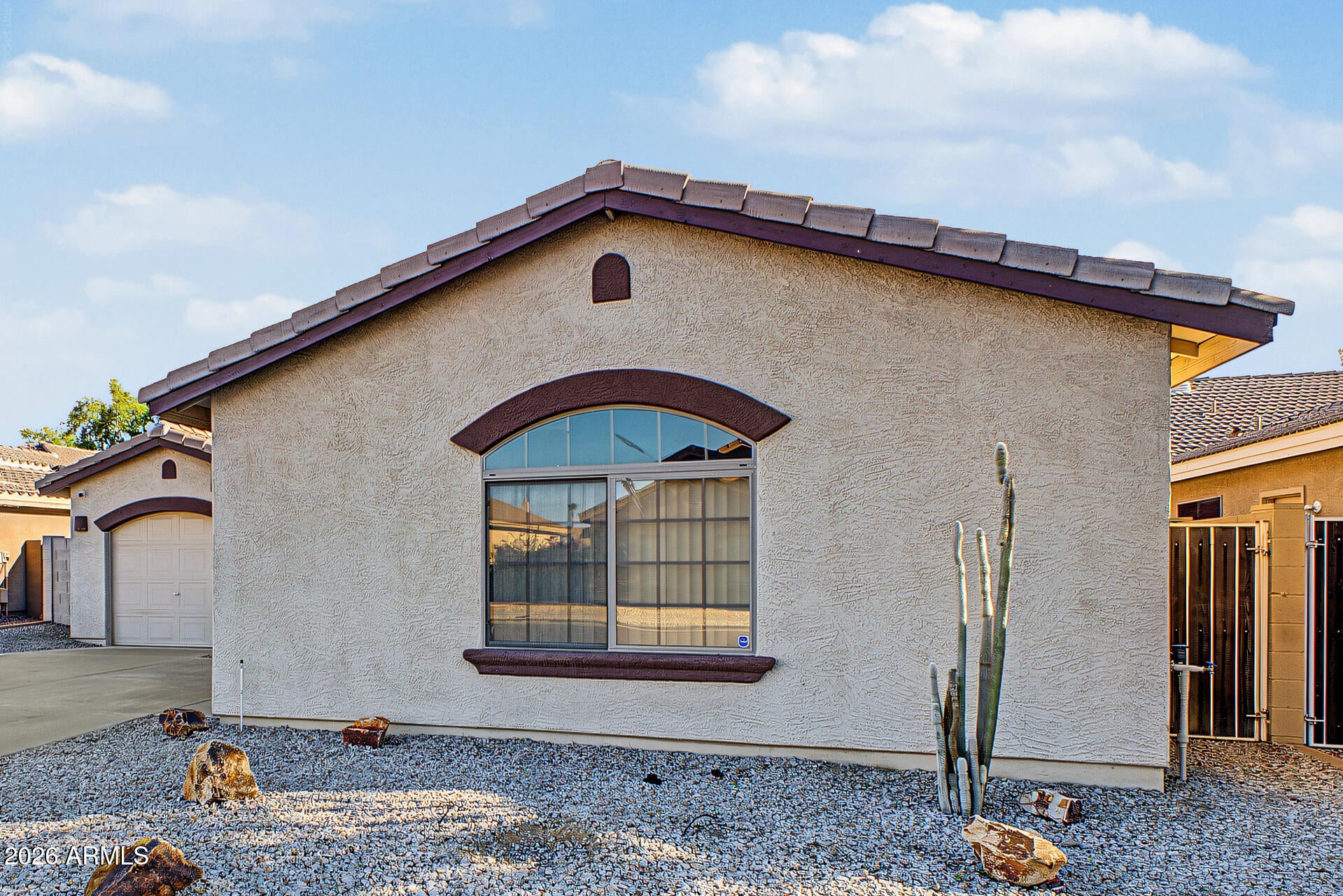 2521 W DARREL Road