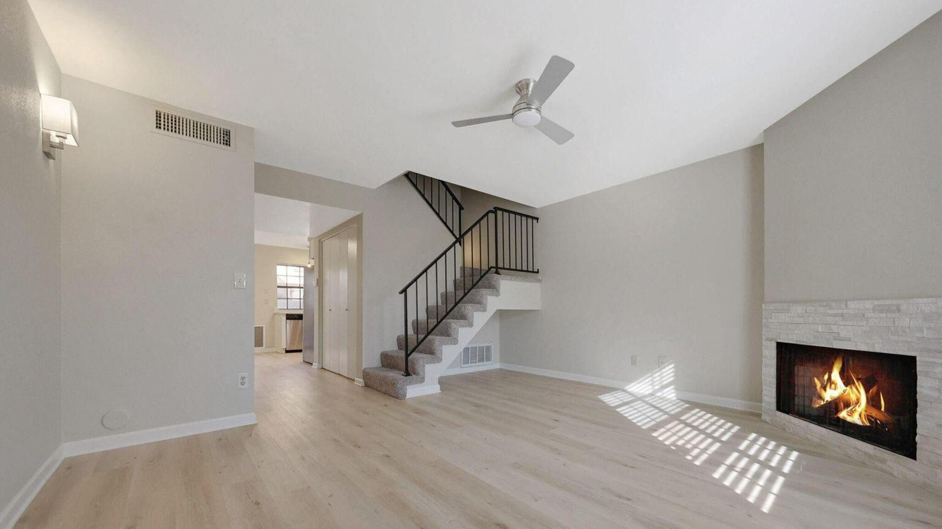 5704 E Aire Libre Avenue Unit 1217