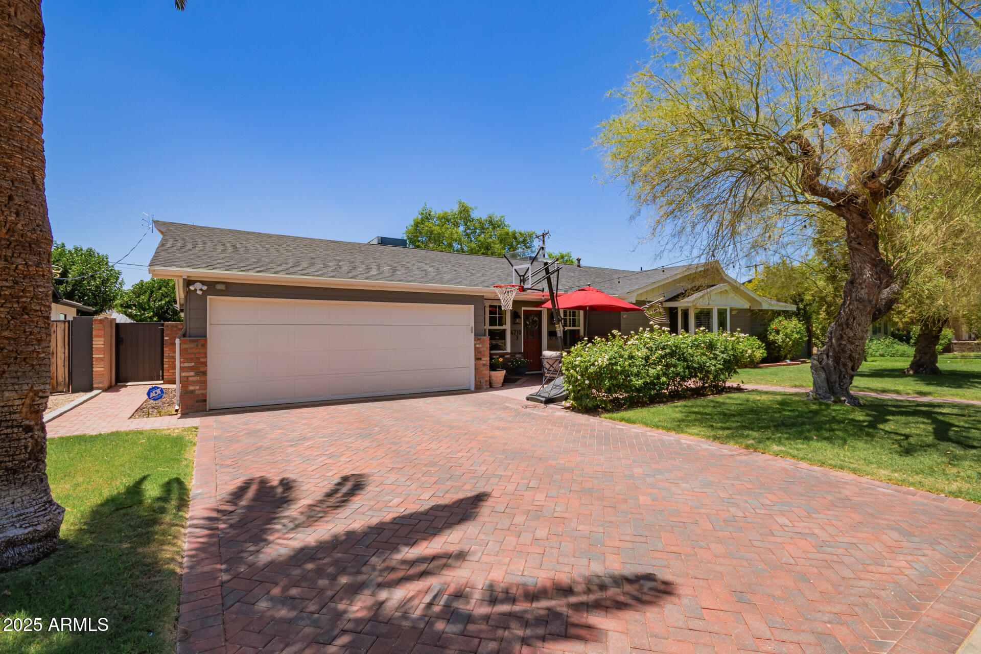 4710 N 33RD Place