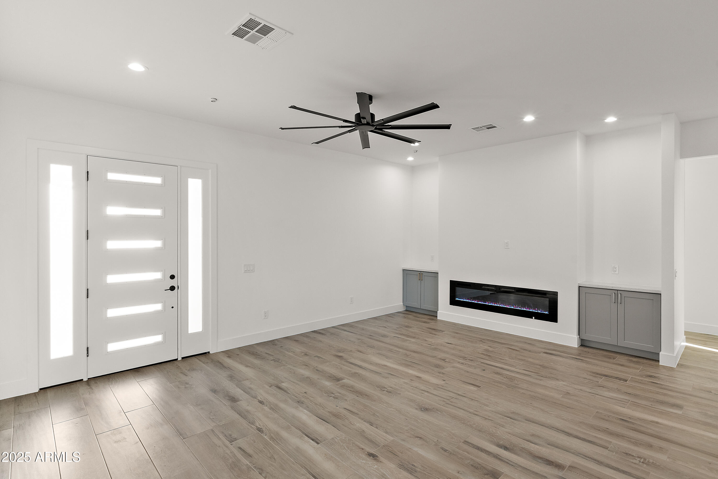 Homes 2 15582 W Jomax Road
