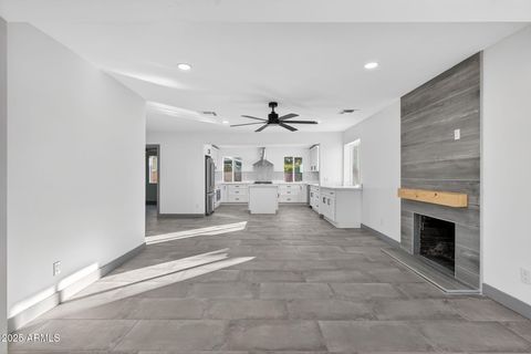 3241 N 27th Place Phoenix AZ 85016