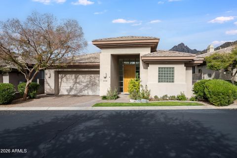 Photo of 3124 E Squaw Peak Circle, Phoenix, AZ 85016 (MLS # 6964578)