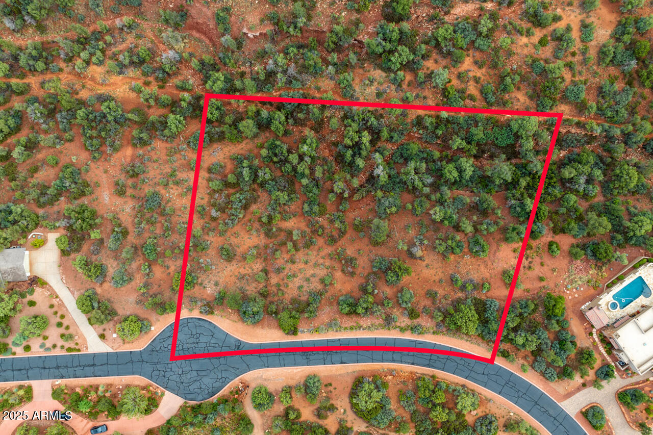 130 DESERT HOLLY Drive 7