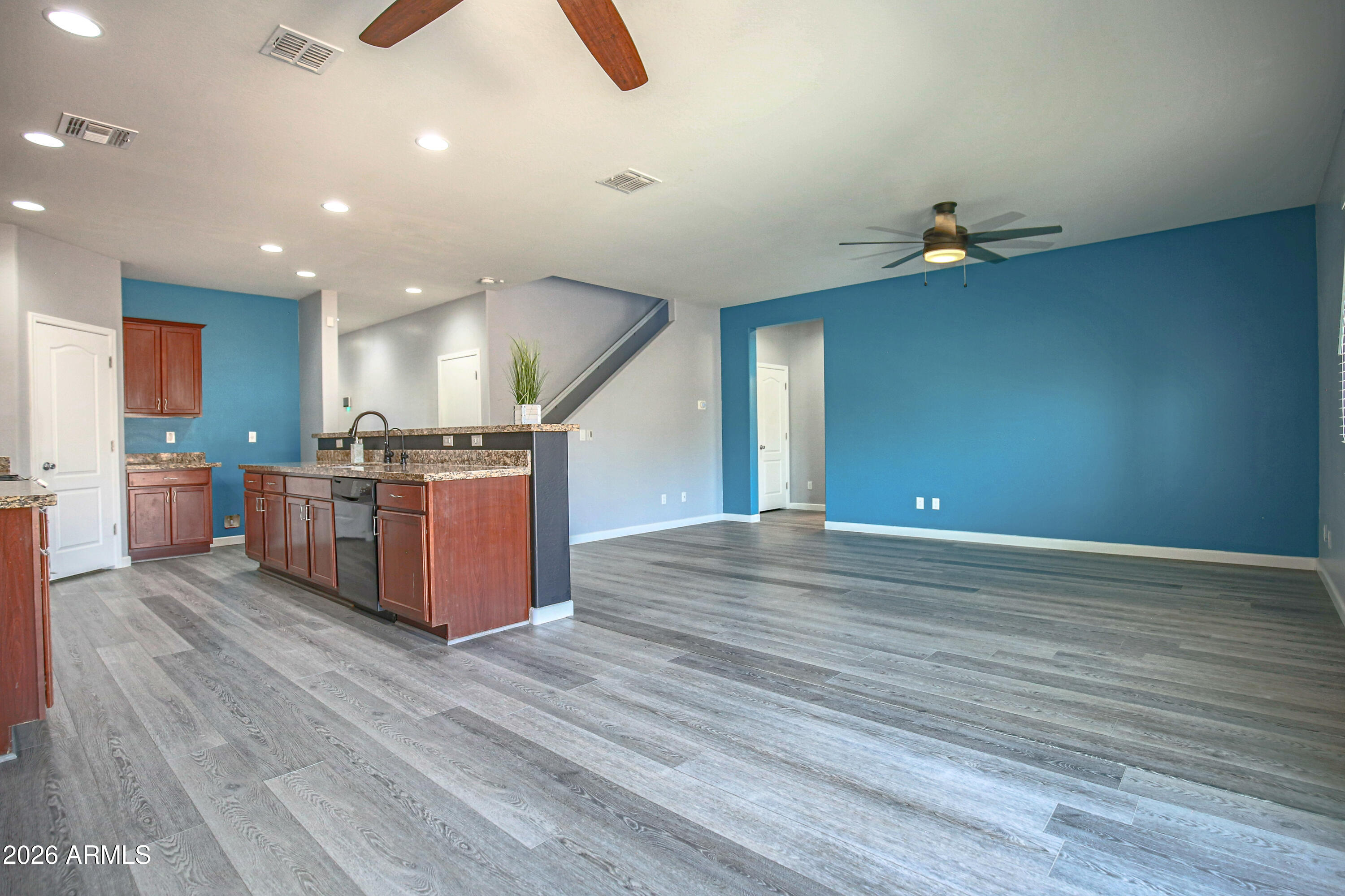 CRYSTAL VISTA - Residential