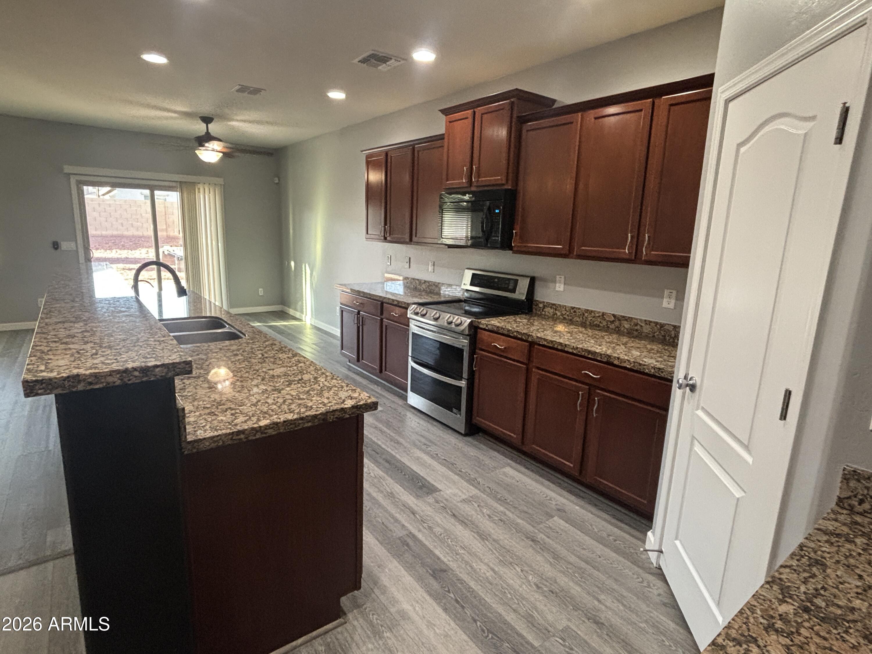 CRYSTAL VISTA - Residential