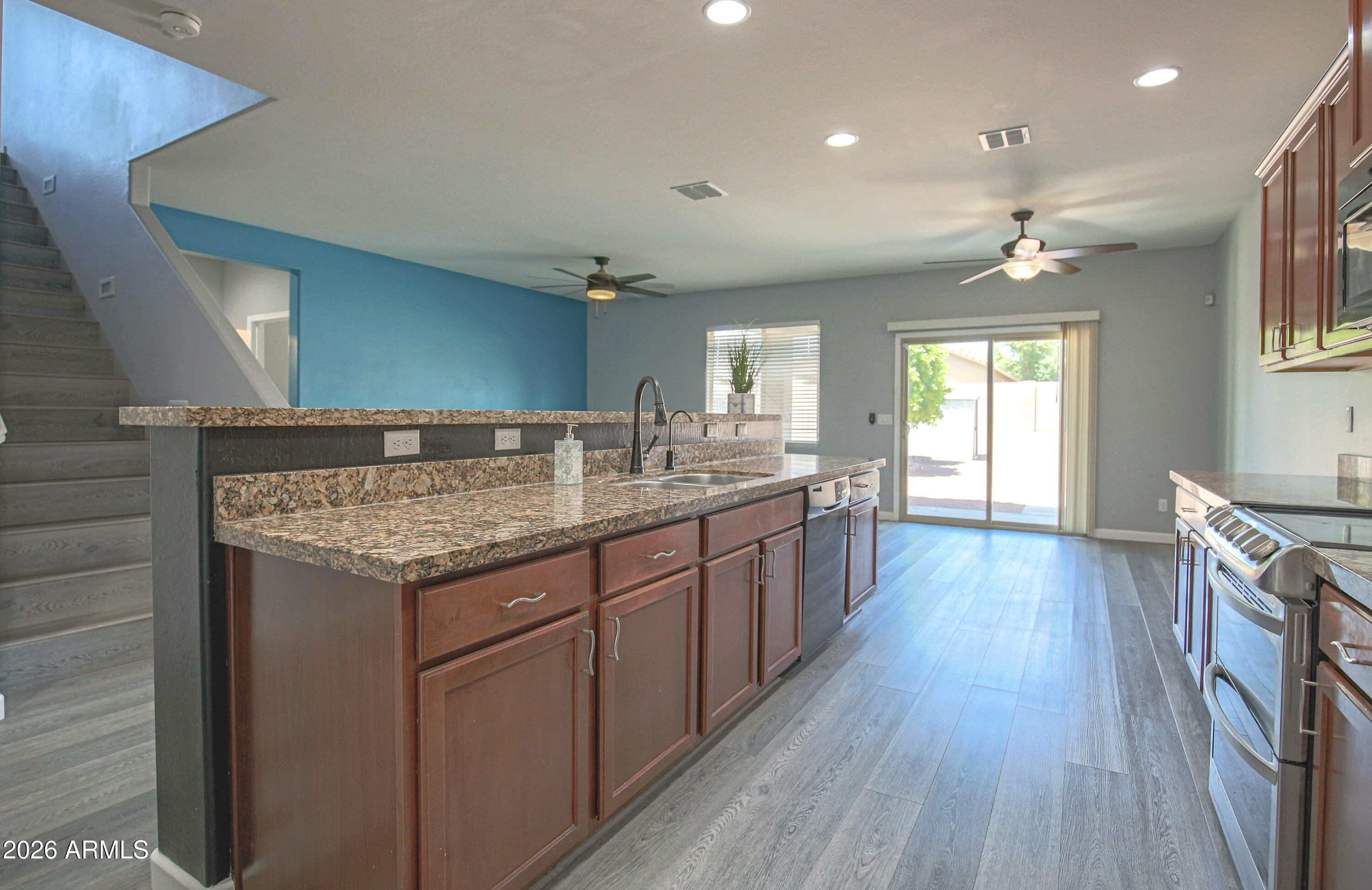 CRYSTAL VISTA - Residential