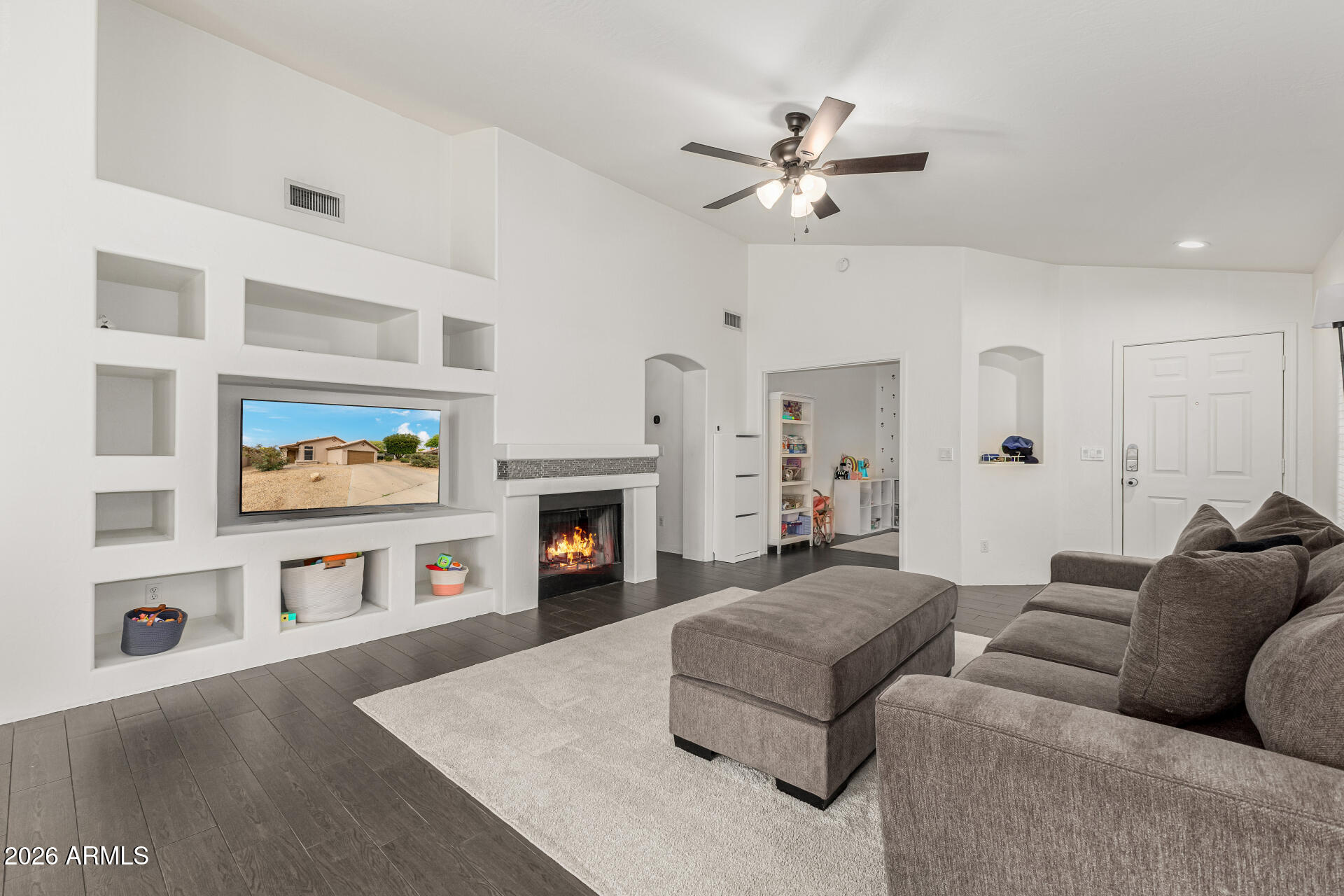 4026 E CREOSOTE Drive