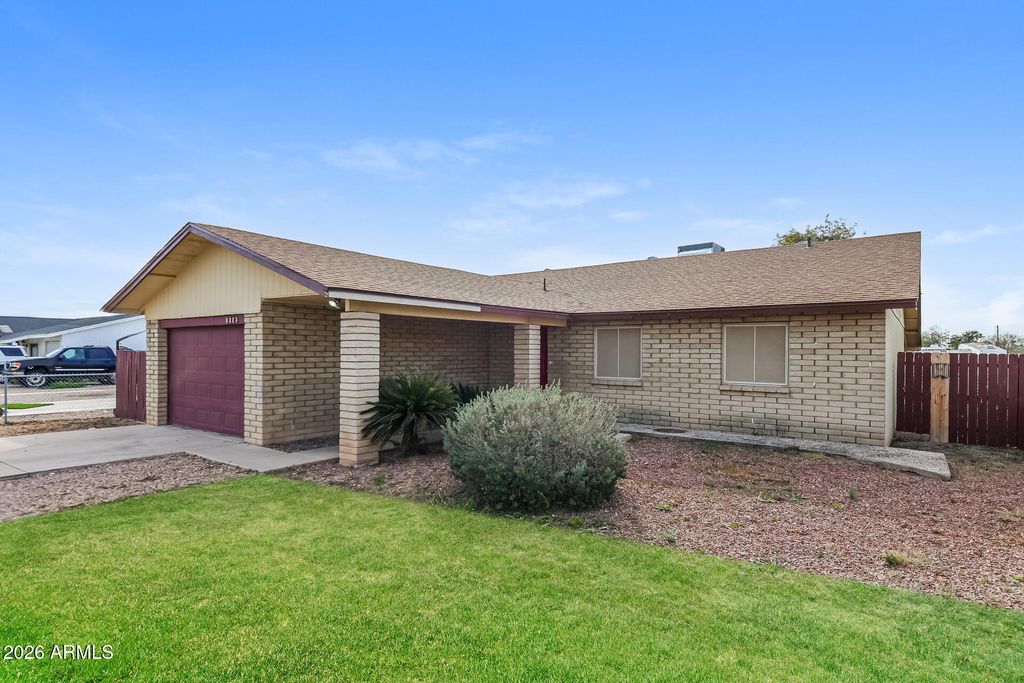 Photo of 8223 W Roosevelt Street, Peoria, AZ 85345 (MLS # 6975249)