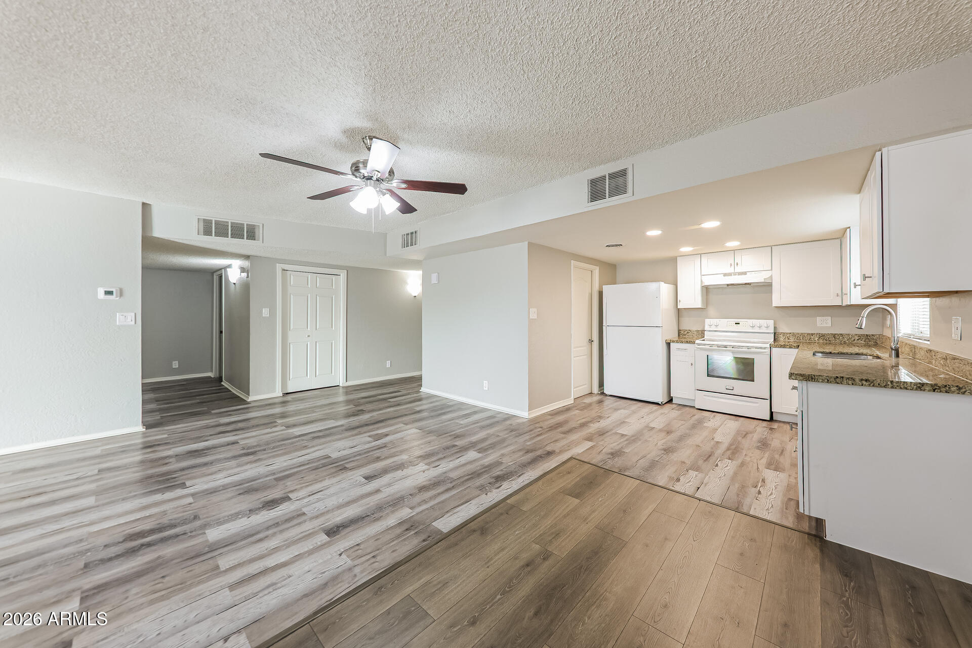 8223 W ROOSEVELT Street