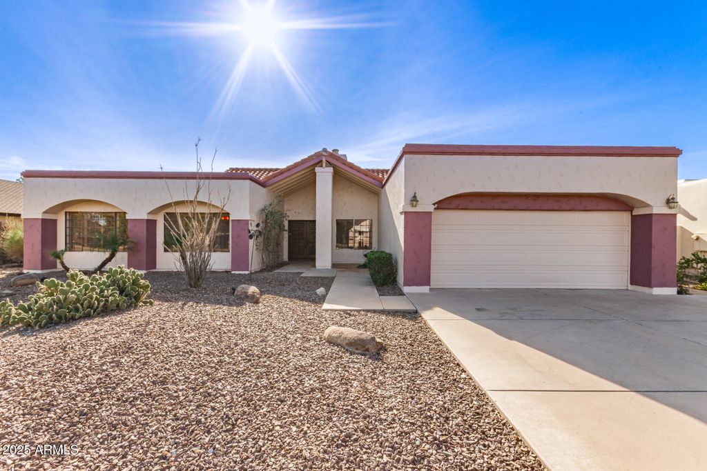 Photo of 805 W Toledo Street, Chandler, AZ 85225 (MLS # 6966106)
