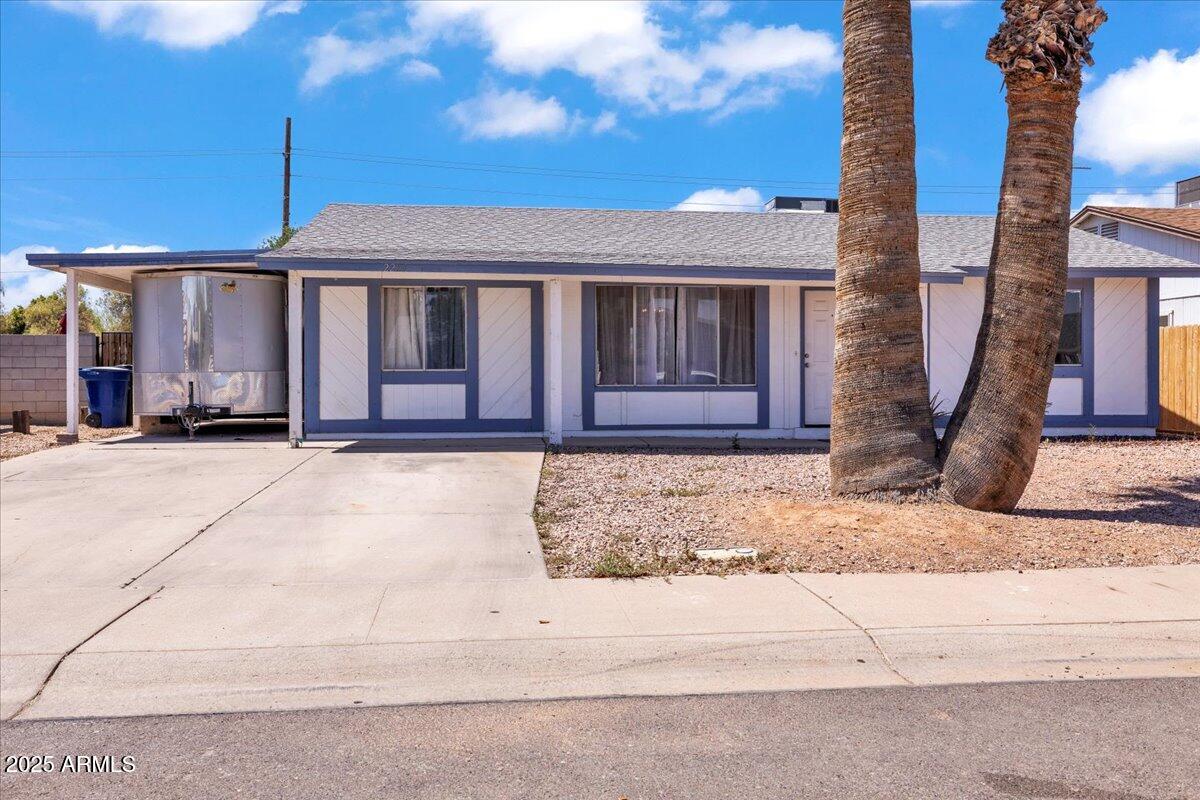 2207 W BENTRUP Street